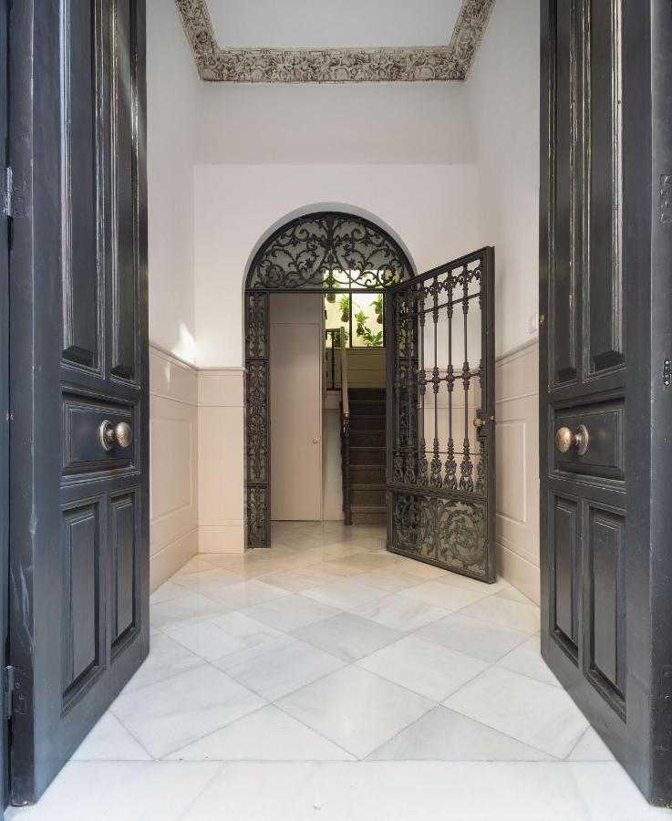 Puerta Catedral Holiday Suites Sevilla Eksteriør bilde